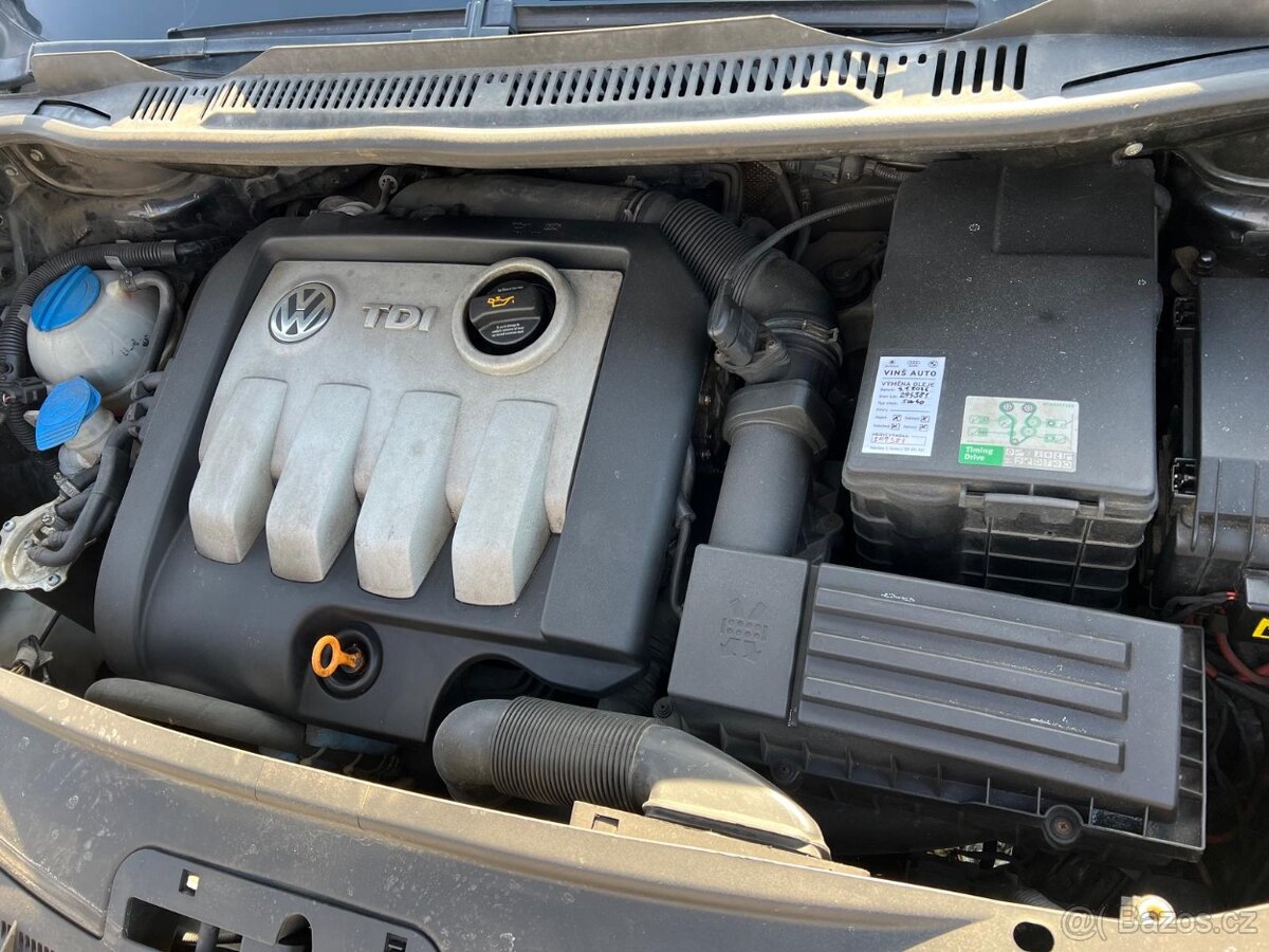 VW Touran 1.9 TDI 74 kW - 9