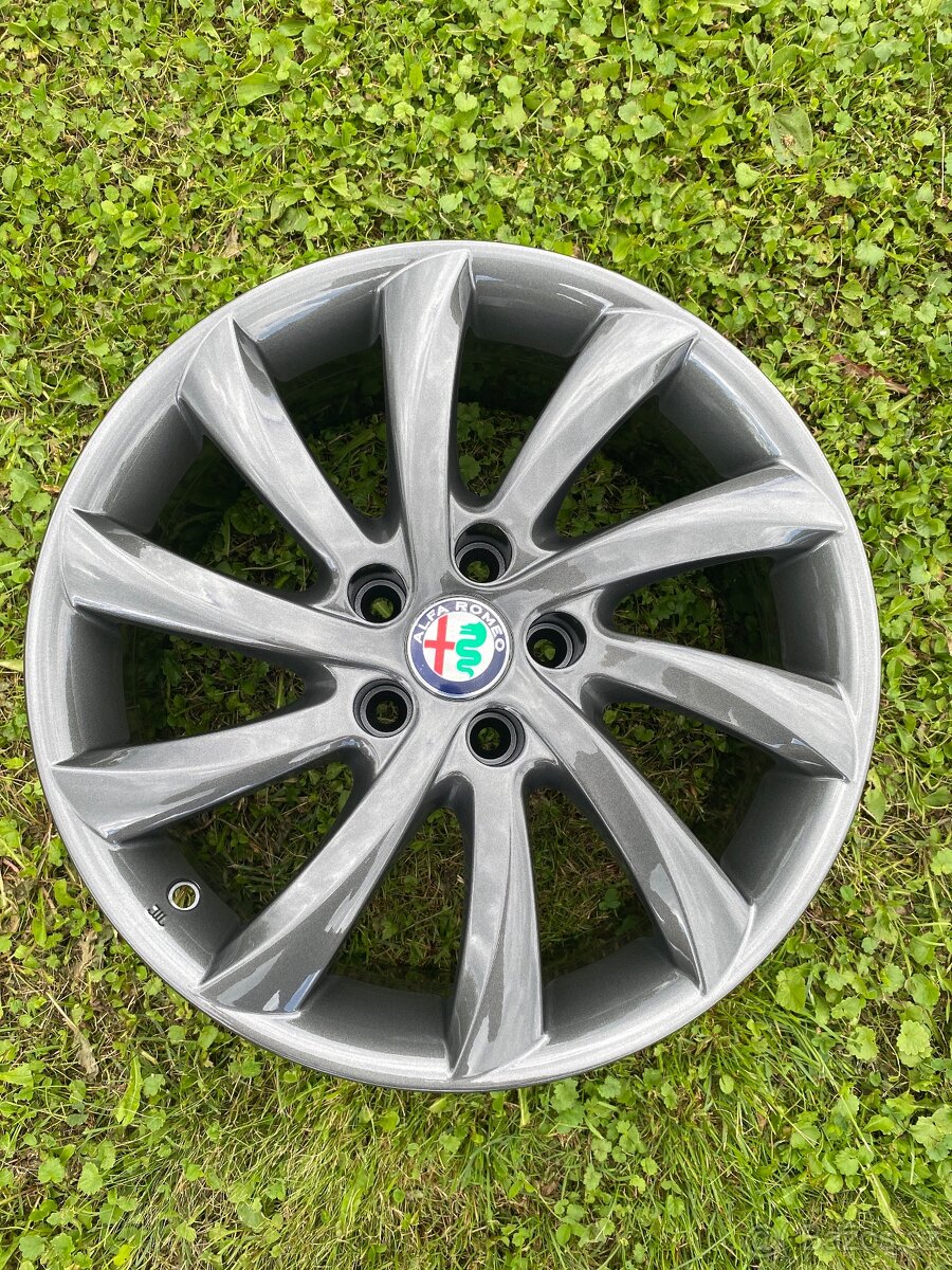 ALU KOLA ALFA ROMEO GIULIETTA 5X110 R17 - 9