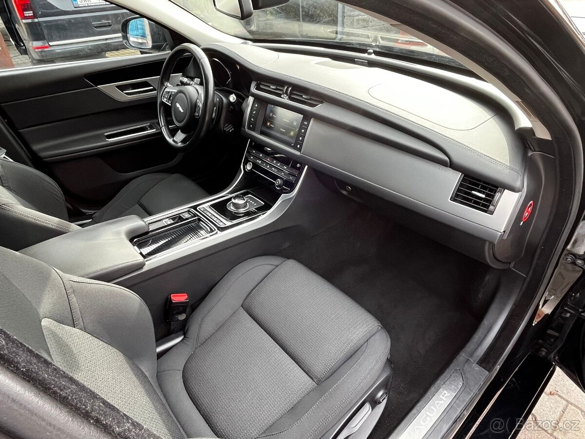 Jaguar XF, sedan - 9