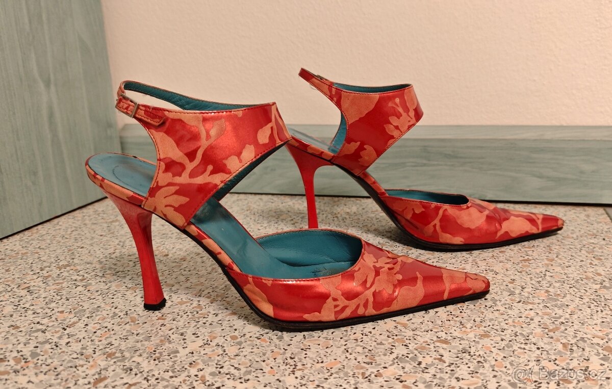 Svatební šaty červené - 9