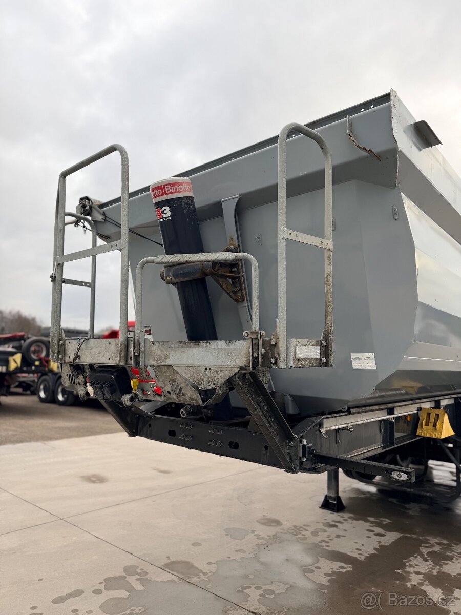 sklápací naves Schwarzmuller K - 9