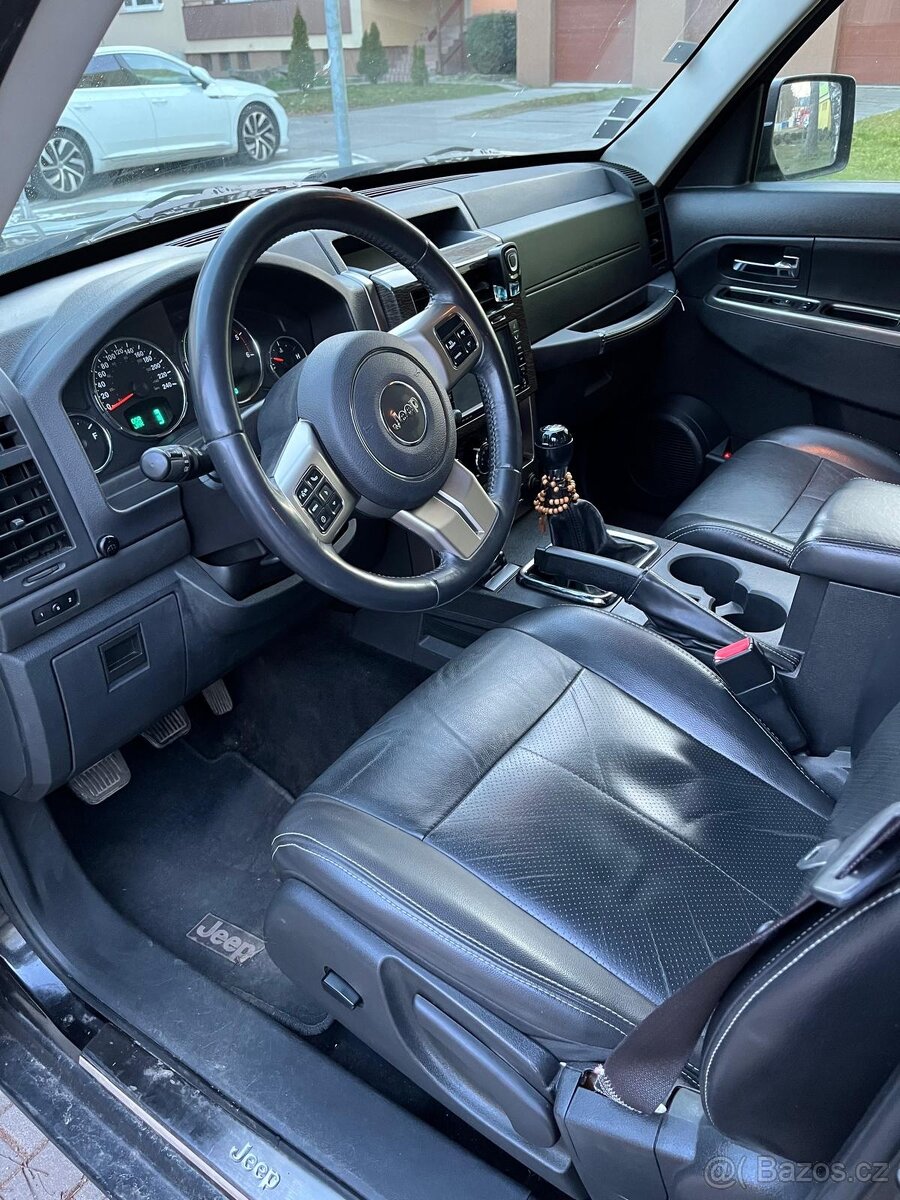 JEEP Cherokee Liberty (KK) - 9