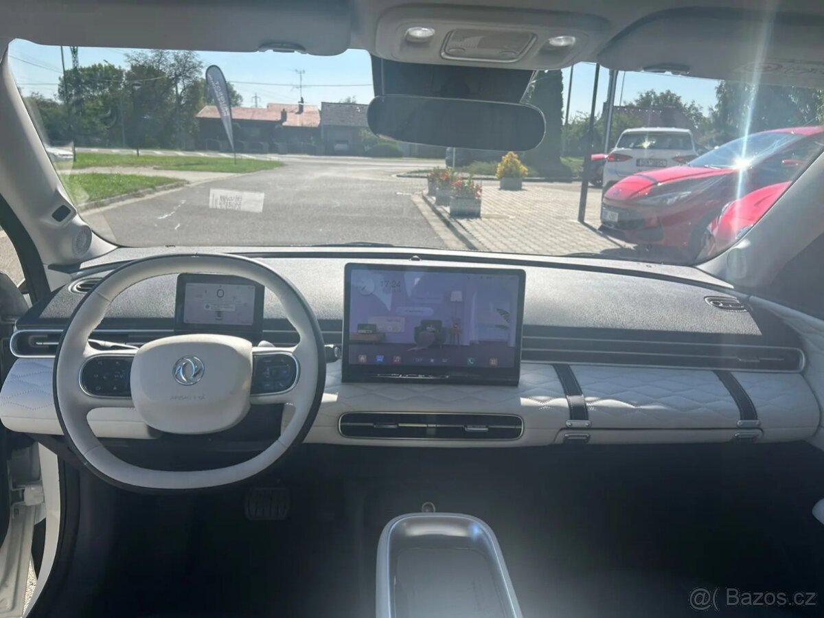 Dongfeng, BOX E1 - 9