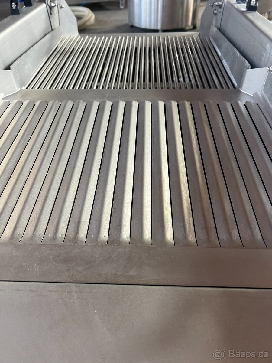 VIBRAČNÍ STŮL S TŘÍDÍCÍMI LIŠTAMI- AMOS INDUSTRIE - 9