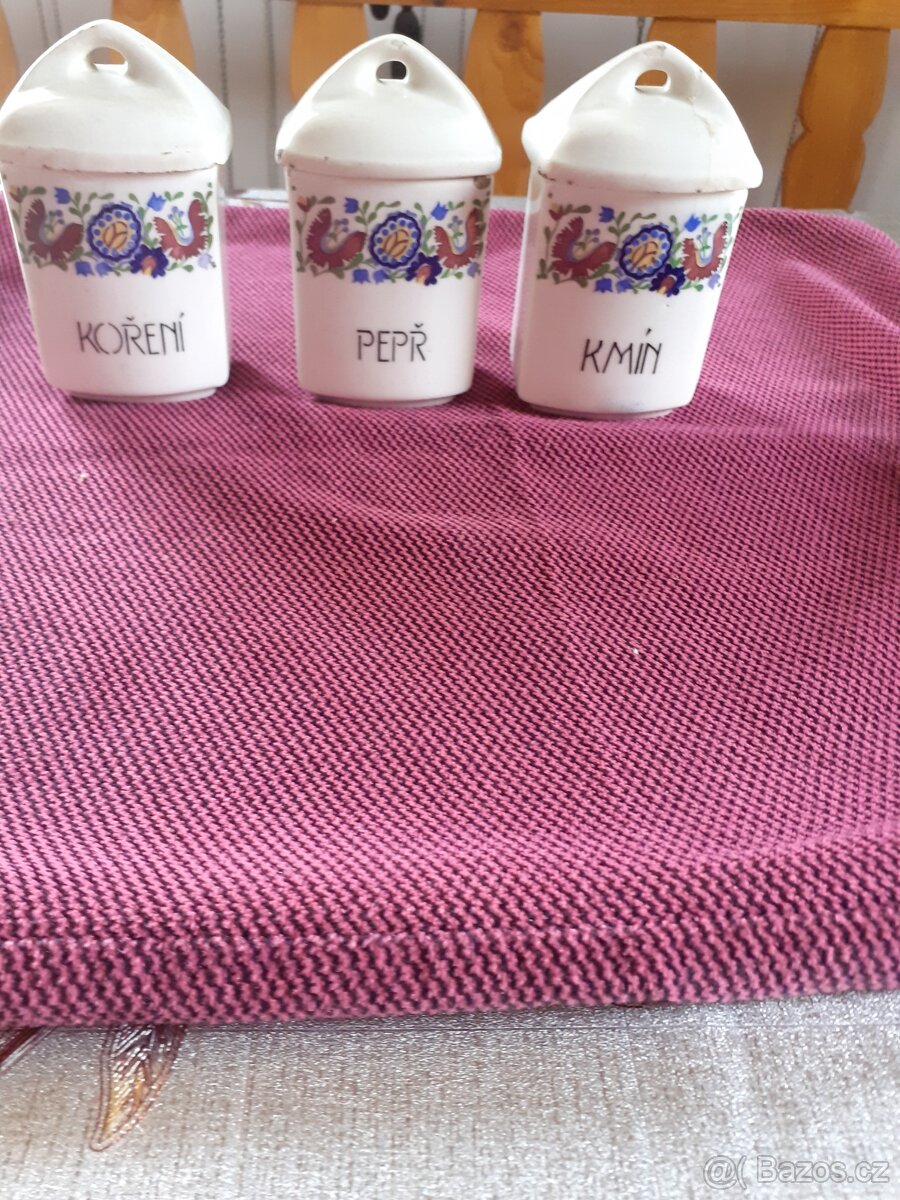 Starožitné dózy na rýži, na mouku, kořenky, váza - 9