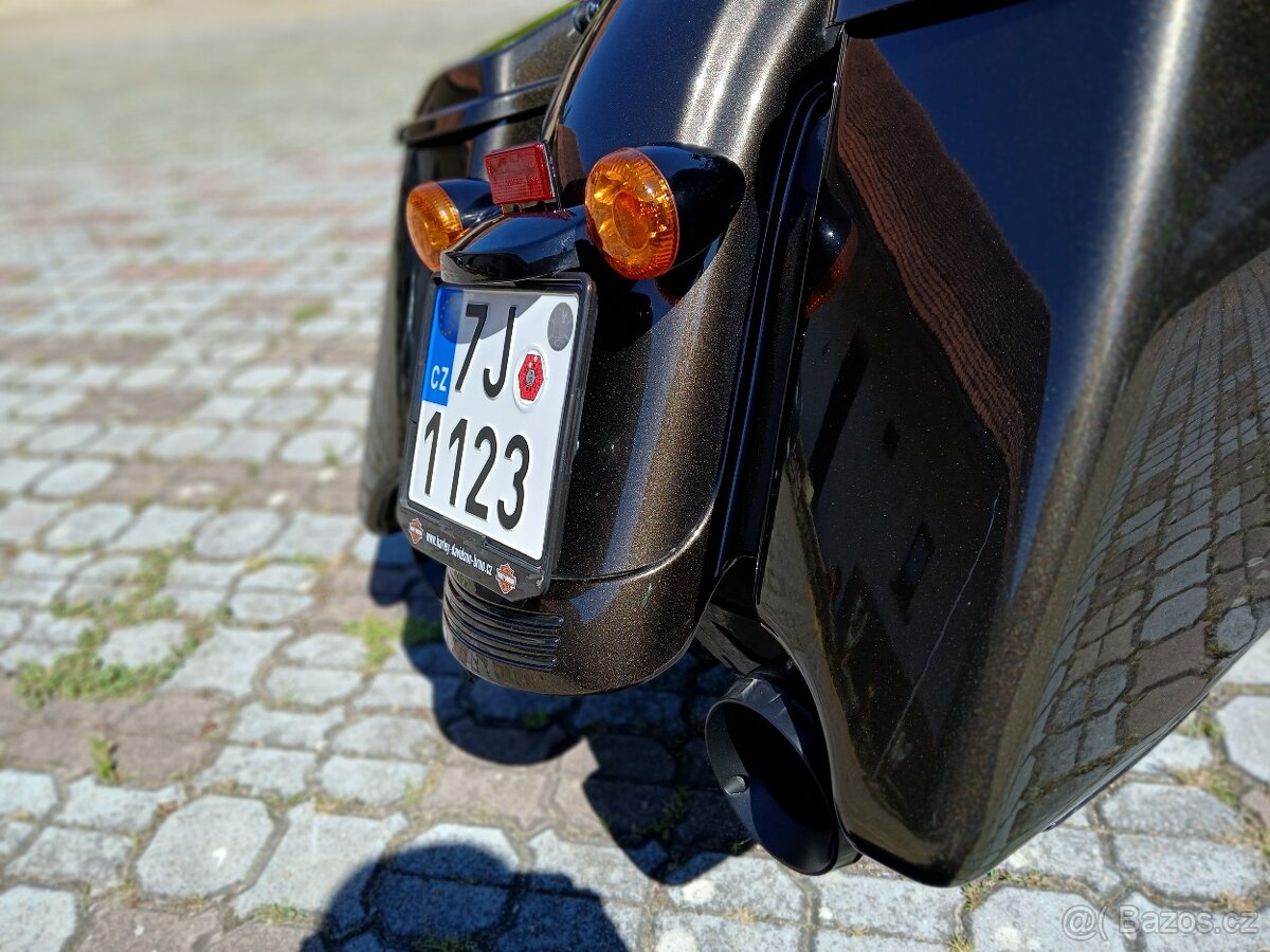 Harley-Davidson FLTRXS Road Glide Special 114 - 9