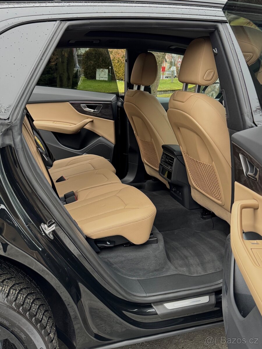 AUDI Q8 55 TFSI. S line. 7000km - 9