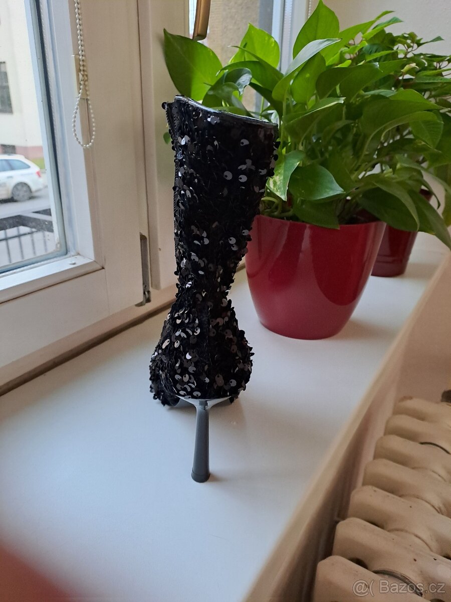 Černé flitrové kotníkové boty vel 39 jehlovém podpatku - 9