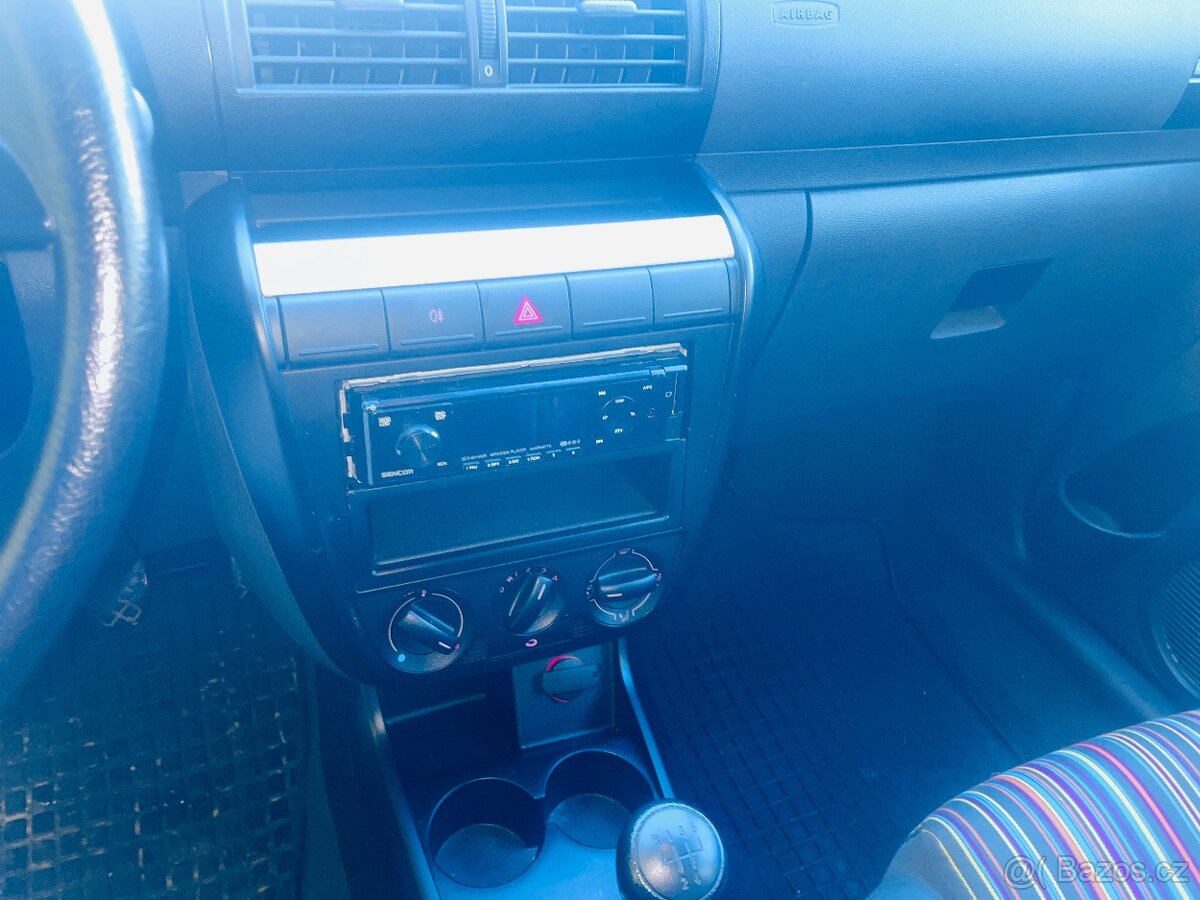 VOLKSWAGEN FOX 1.2 i BENZÍN NAJETO JEN 79 TIS KM PUVOD ČR - 9