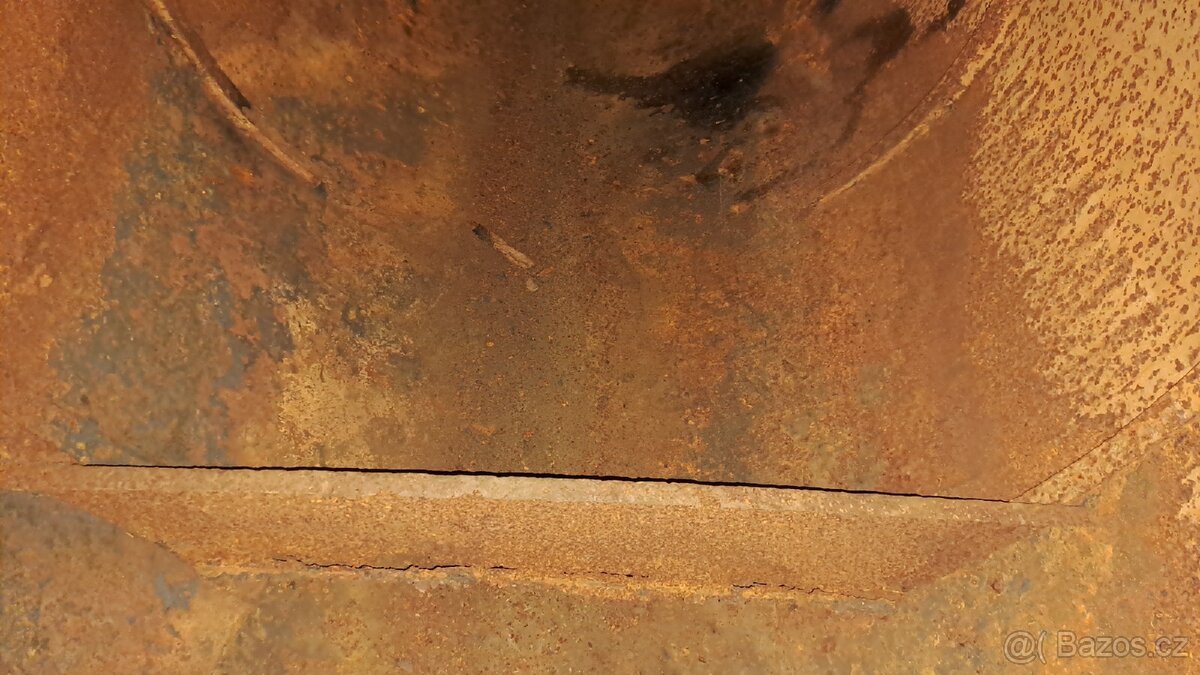 Cisterna, fekál 3000L, nástavba - 9