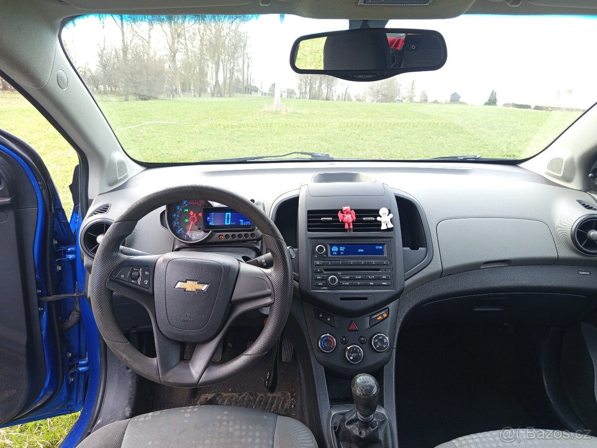 Chevrolet aveo 1.2 - 9