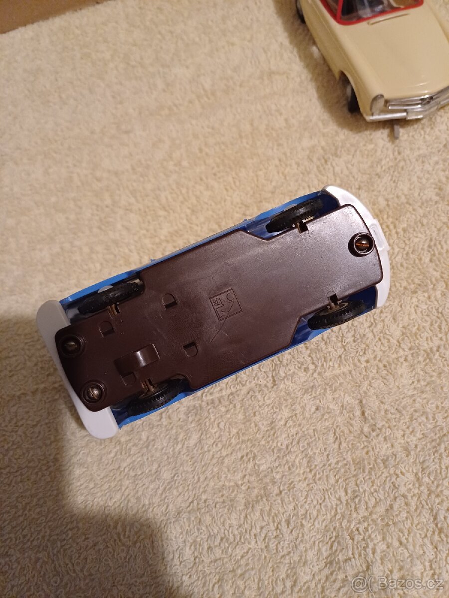 Mercedes a volkswágen kdn. - 9