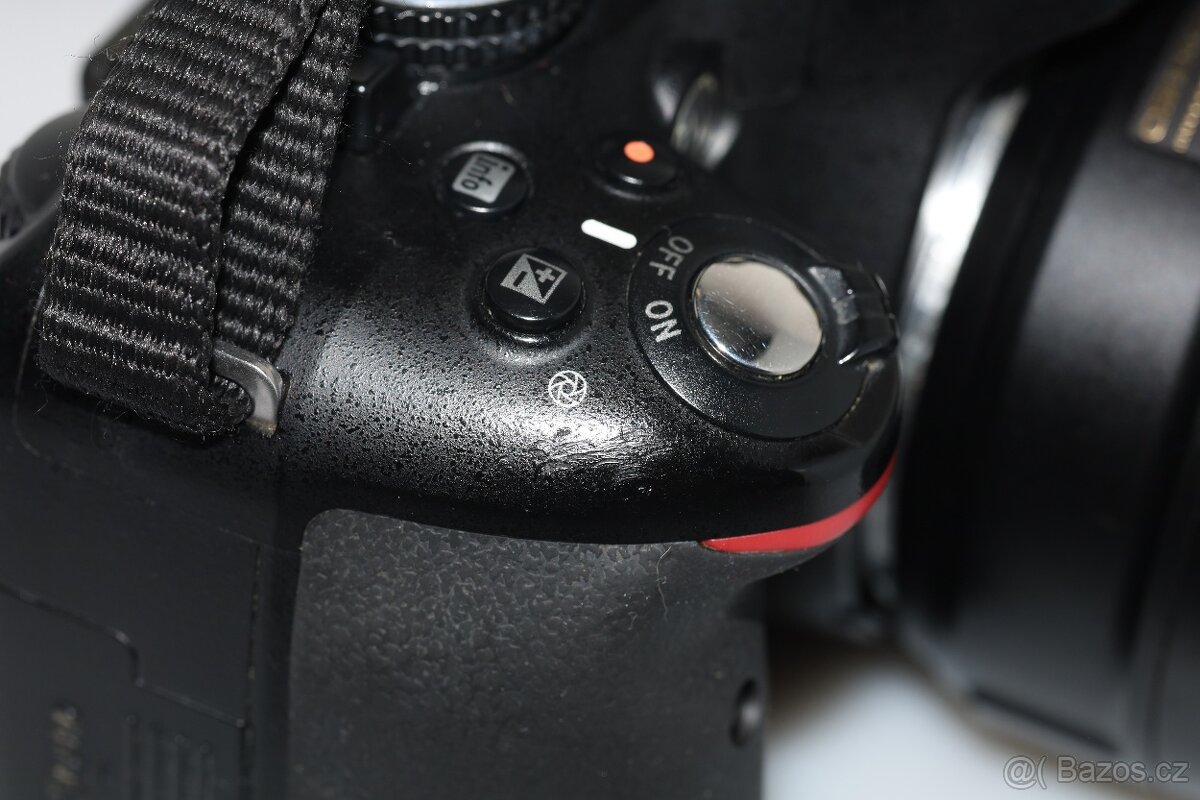 Nikon D5100 | 2× baterie, nabíječka, SD karta - 9