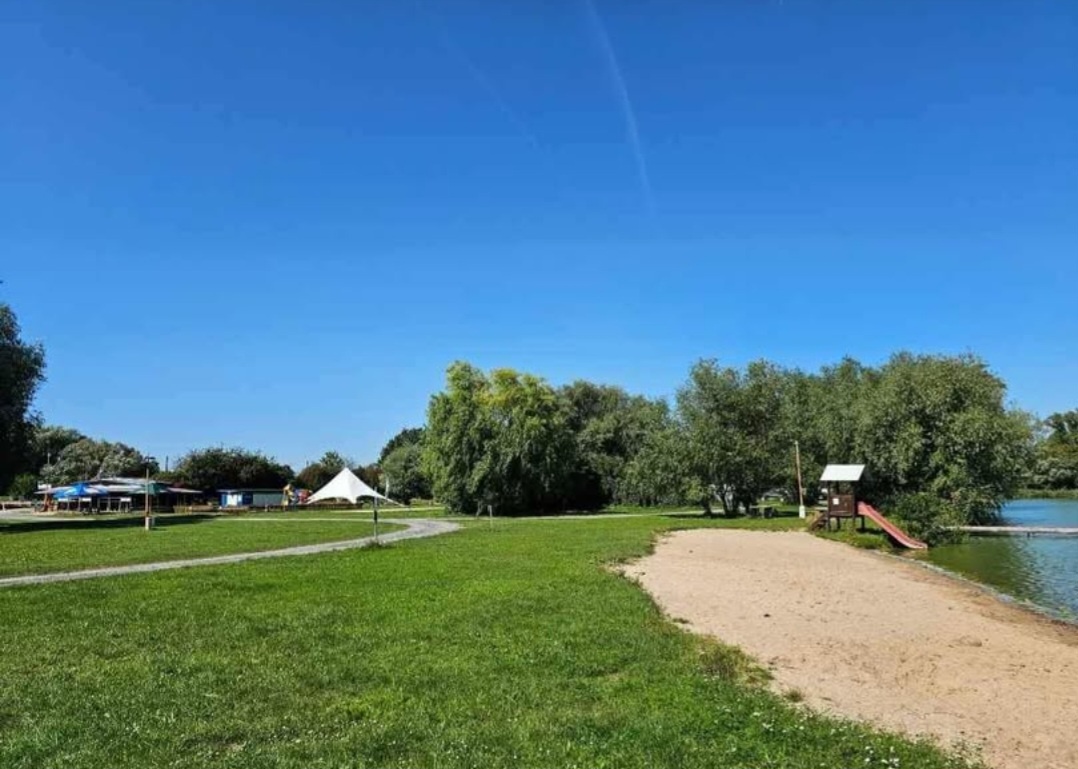 Kemp Ostrá pronájem míst pro karavany - 9