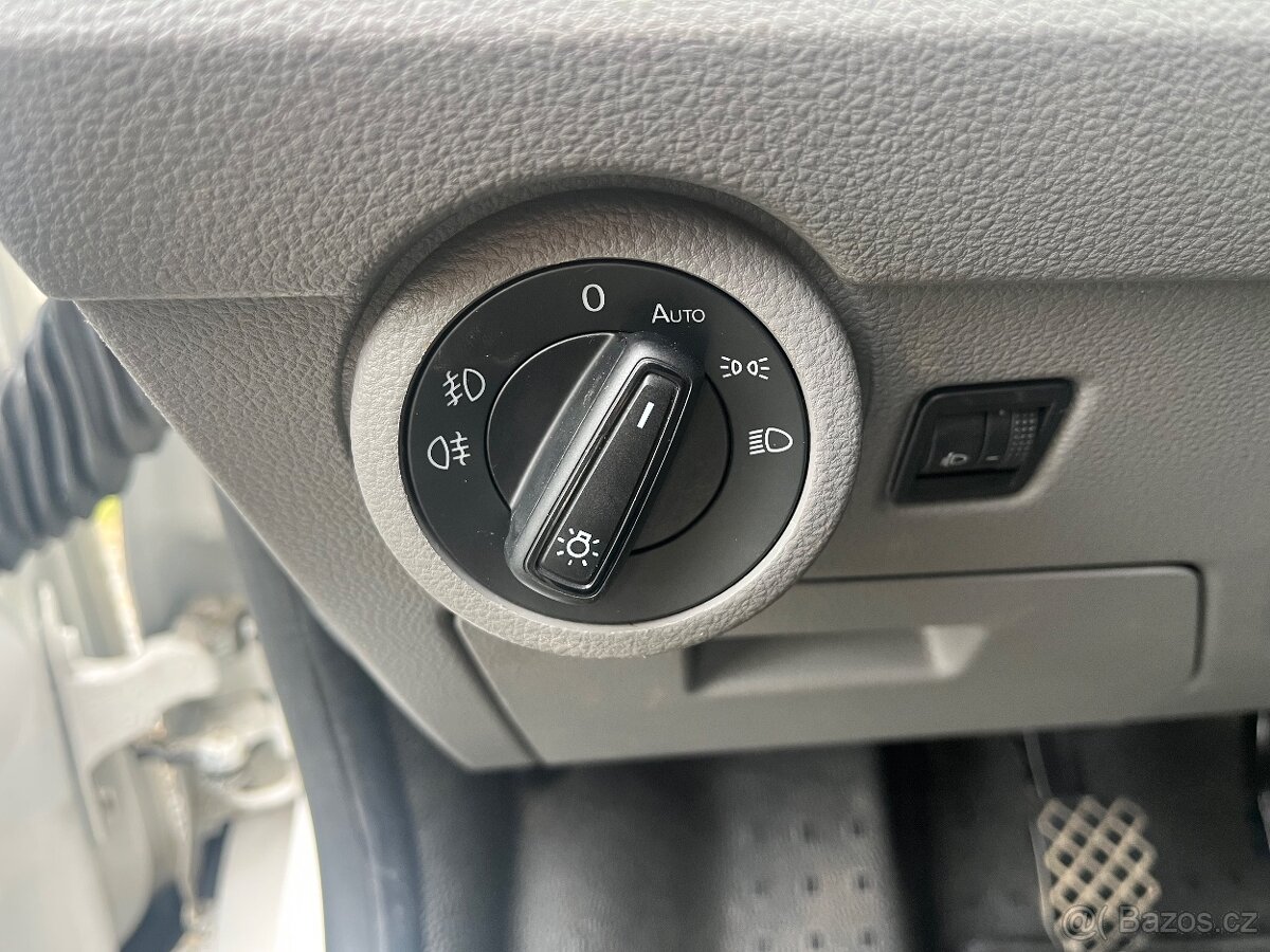 Vw transportér T6.1,R.v 21,2x boční dveře, 179 tis km - 9