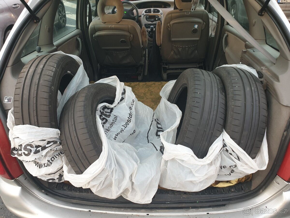 Dunlop R15 - 9