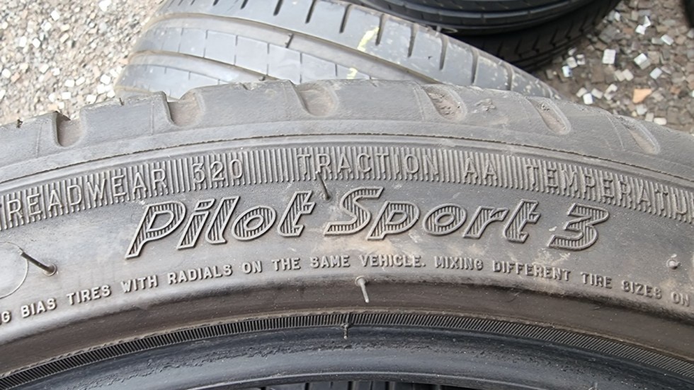 Letní pneu 225/40/18 Michelin - 9