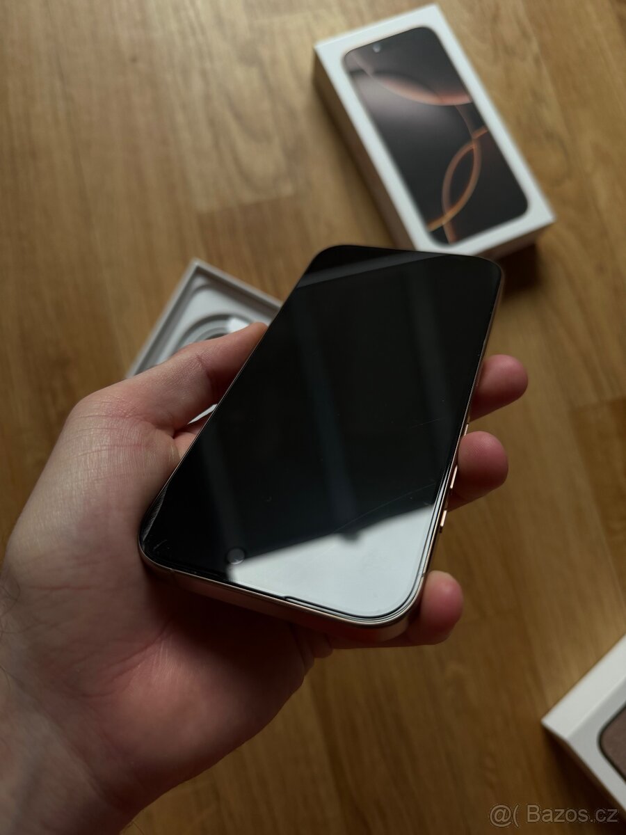 Apple iPhone 16 Pro 128GB zlatý - 9