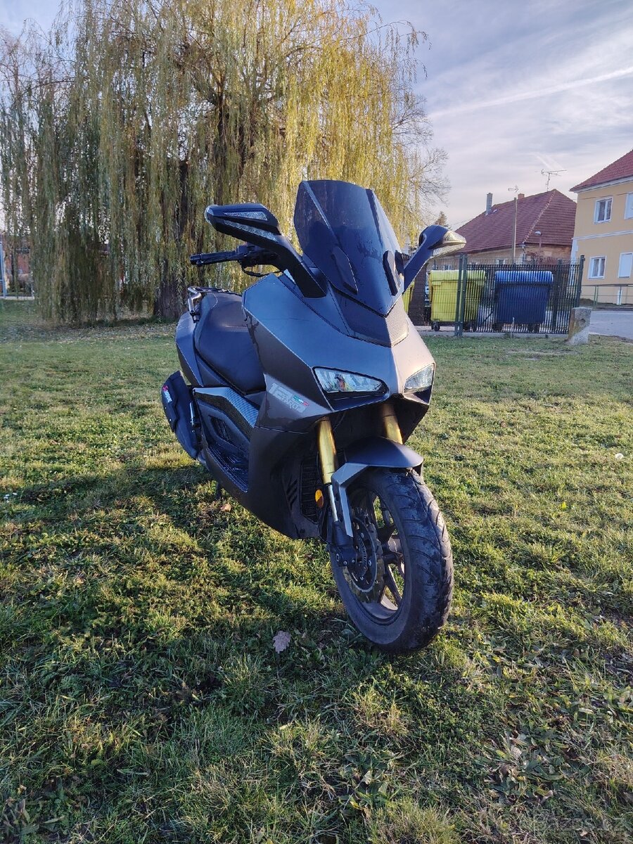 Skútr CLS Huracan 125 ODPOČET DPH - 9