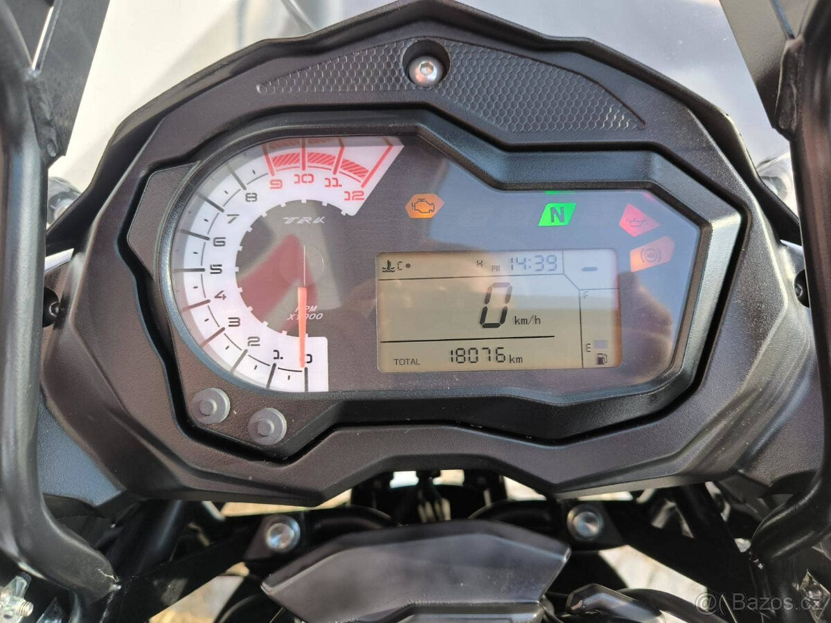 Benelli TRK 502 Traveler do 35 kW - 9