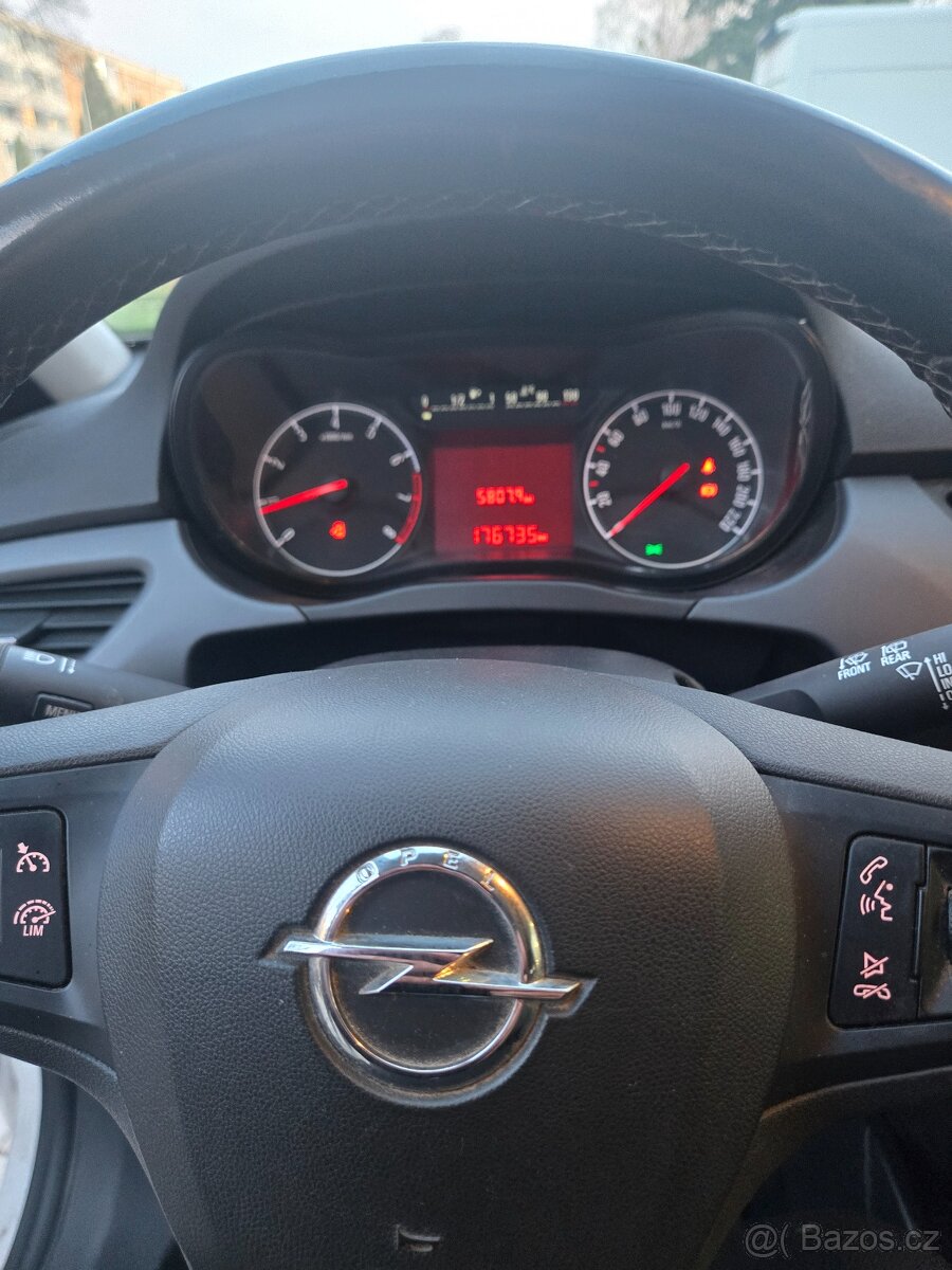 OPEL CORSA - 9