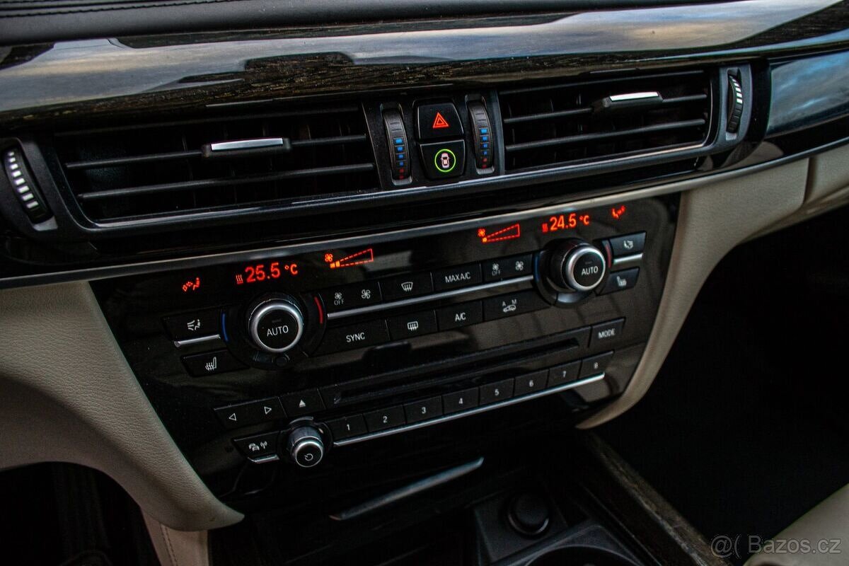 BMW X5 xDrive30d 190kW M-Packet - 9