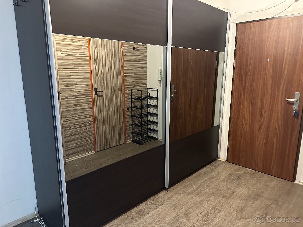 Pronájem bytu 2+1 (70m2) s balkónem - 9