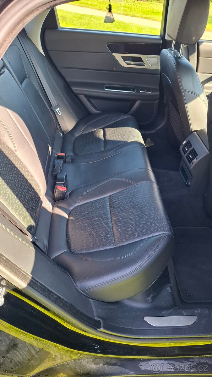 Jaguar XF, E-Performance " MANUÁL " dohoda jistá - 9