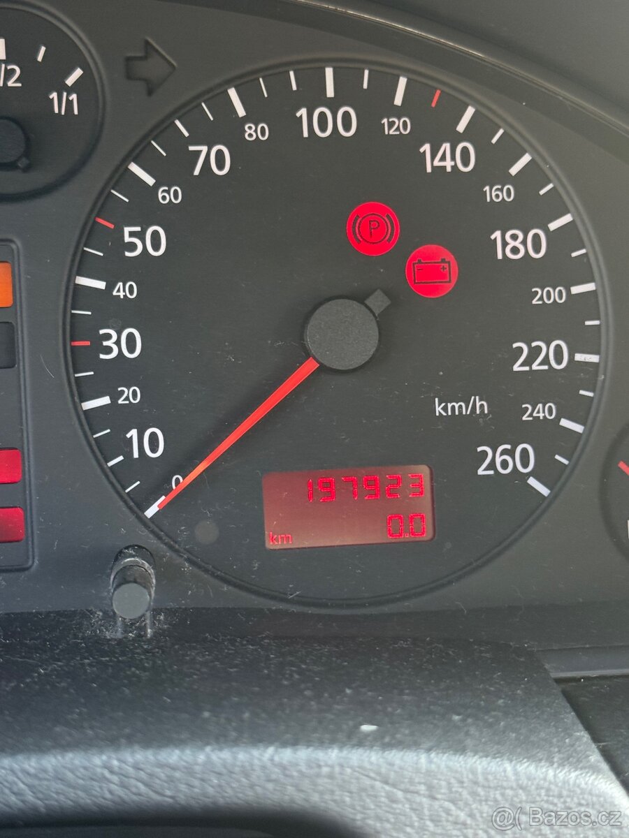 Audi A6 4B 2.5 V6 110KW - 9