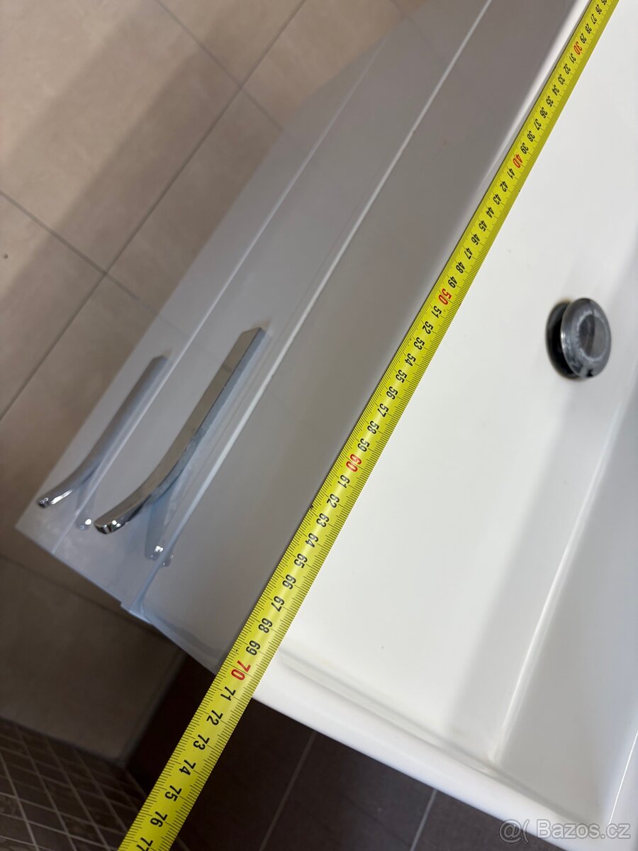 Umyvadlo baterie a skříňka - 9