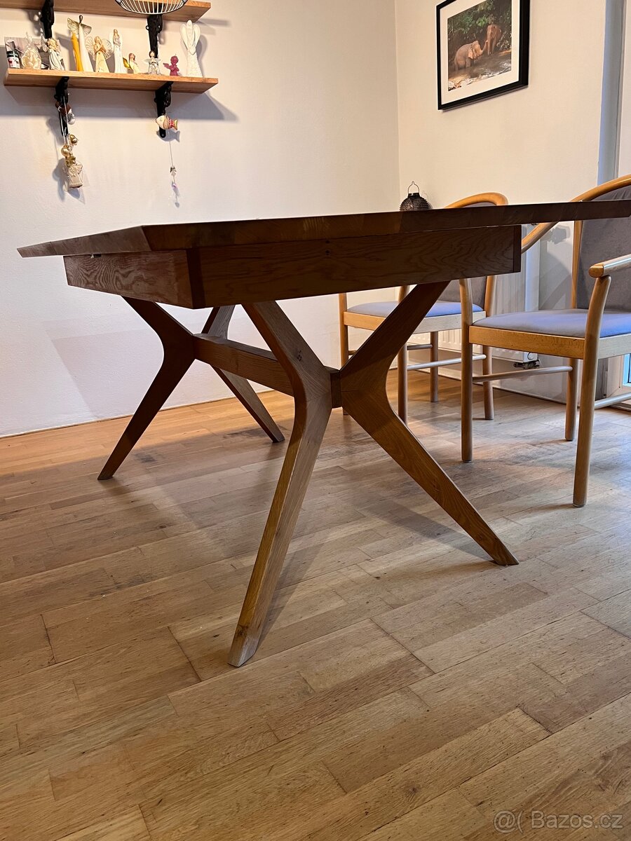 Jídelní rozkládací stůl masiv dub - 9