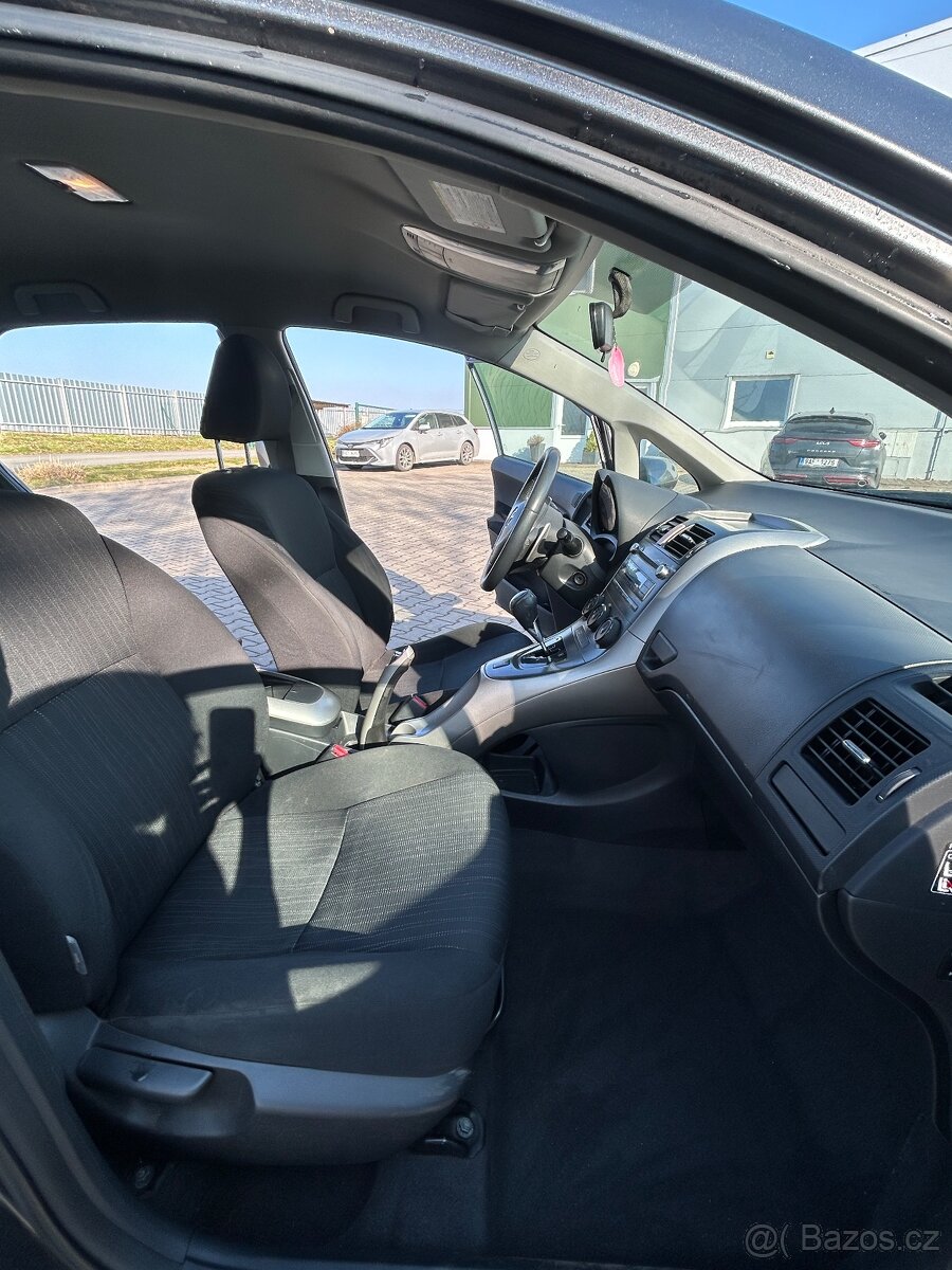 TOYOTA AURIS hatchback, rok výroby 2007 - 9