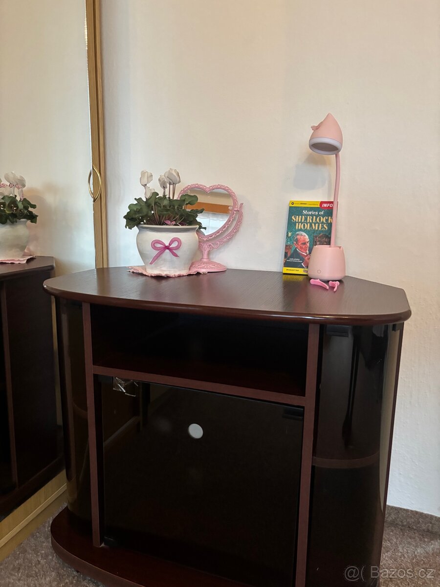 Vintage televizní stolek - 9