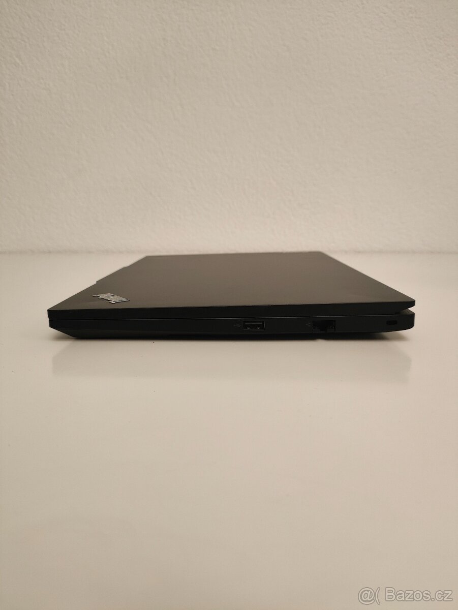 ThinkPad E14 Gen 5 | i5 • 8GB • 256GB SSD - 9