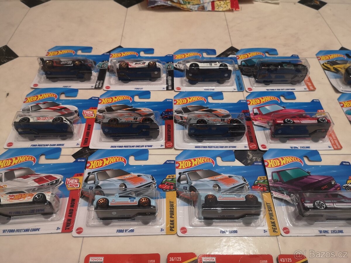 Hot Wheels Matchbox - 9