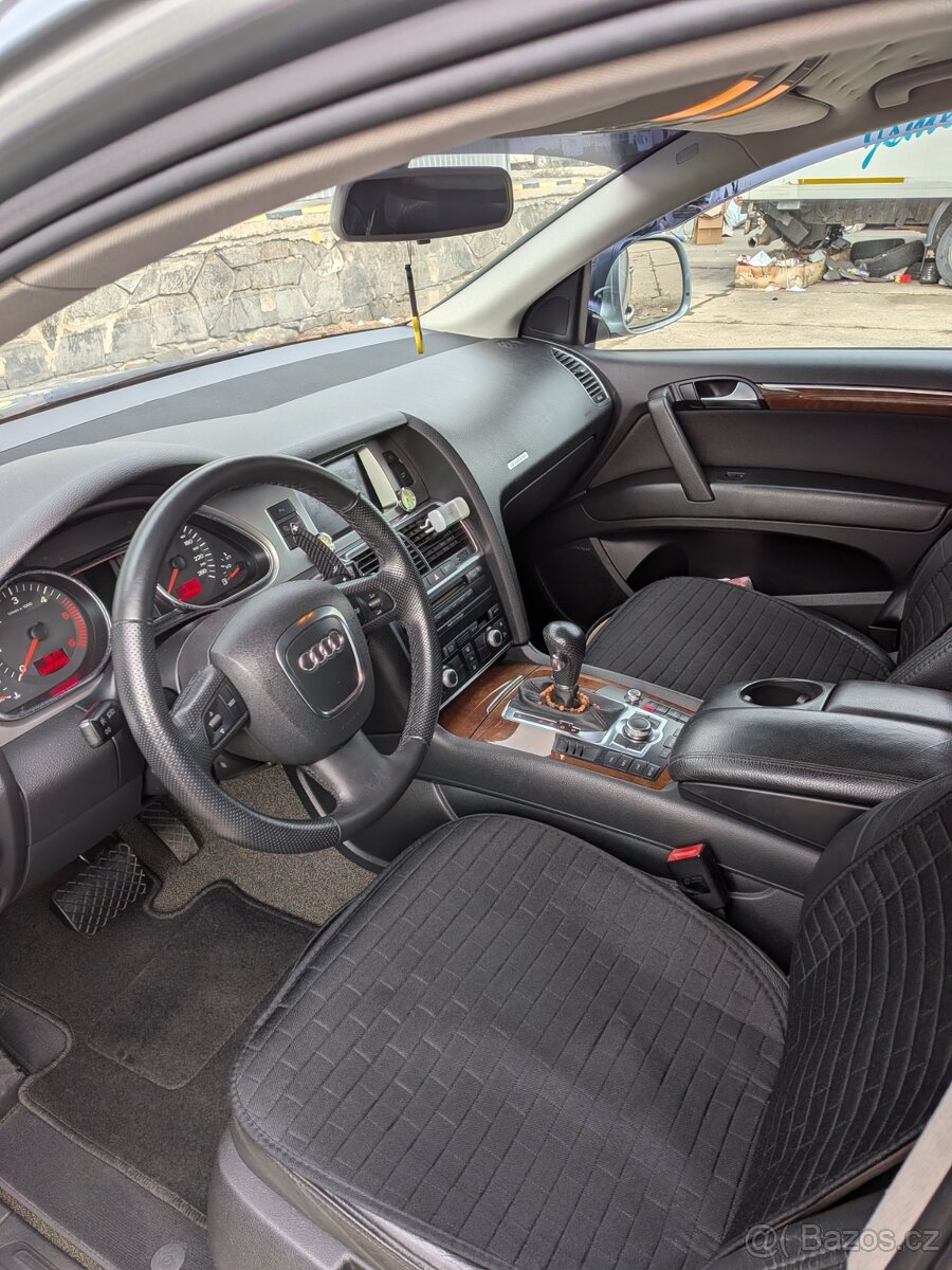Audi Q7 - 9