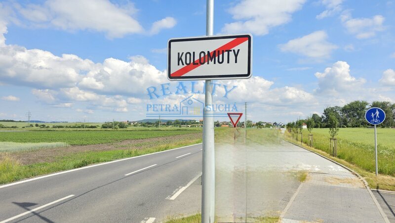 Prodej stavebního pozemku 920 m2 - 9