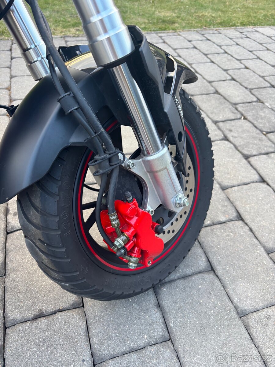 Benelli TNT 125 - 9