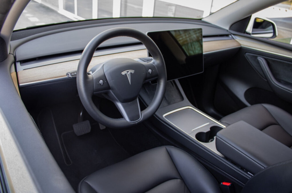 Tesla Model Y Long Range 378kW - 9