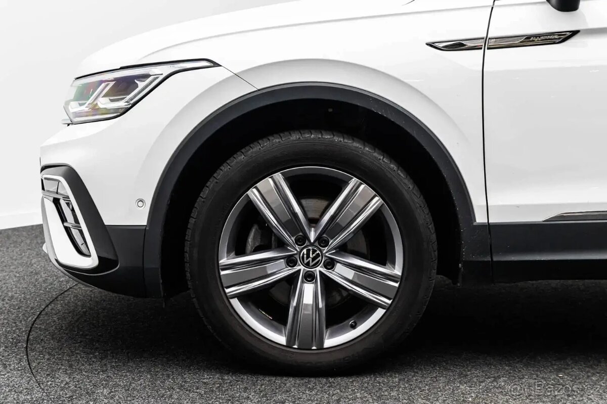 Volkswagen Tiguan Allspace 2.0 TDi 4Motion - 9