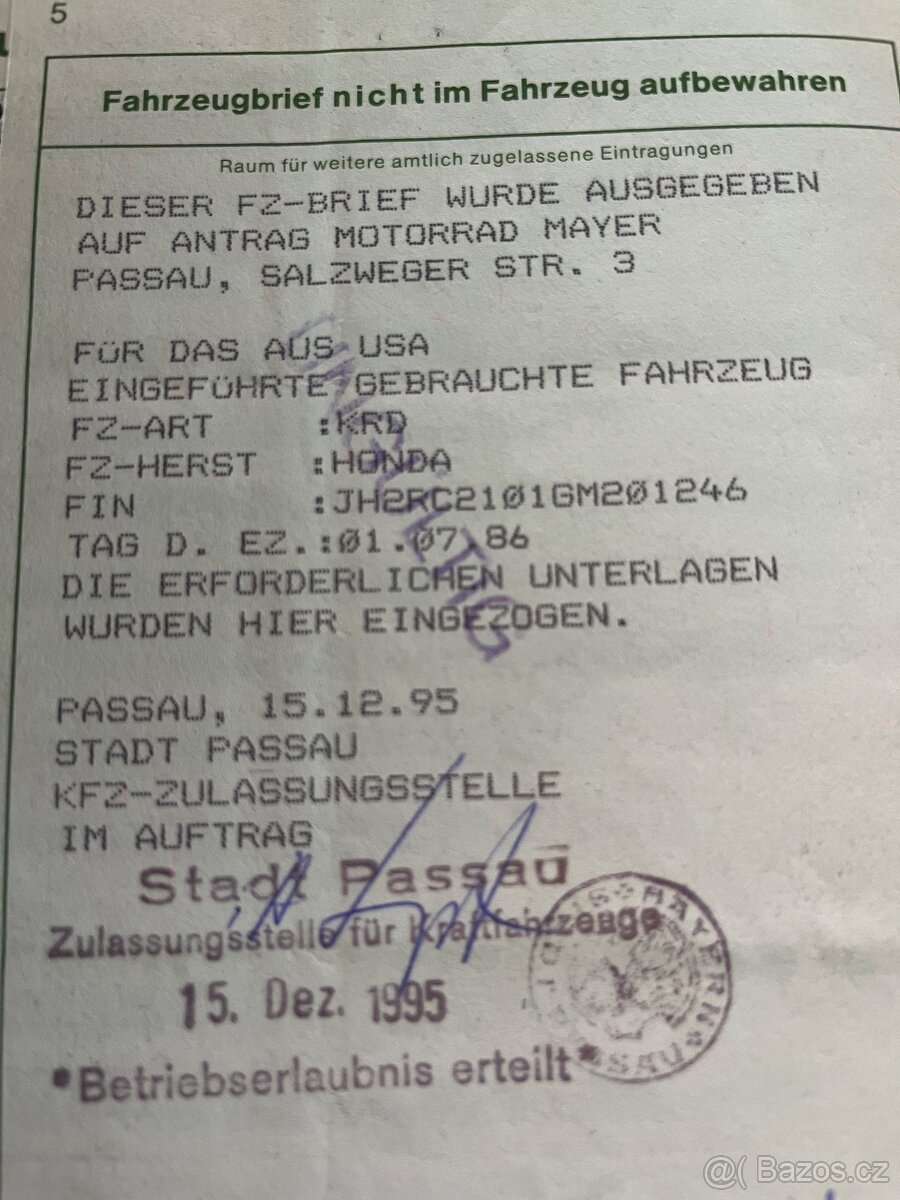 Honda VF 700 Magna - 9