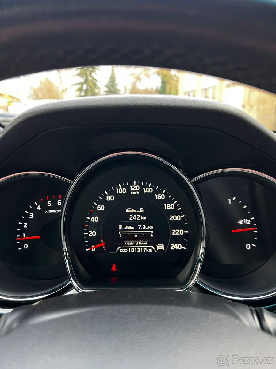 Kia PRO Seed 2013 1.6 CRDI - 9