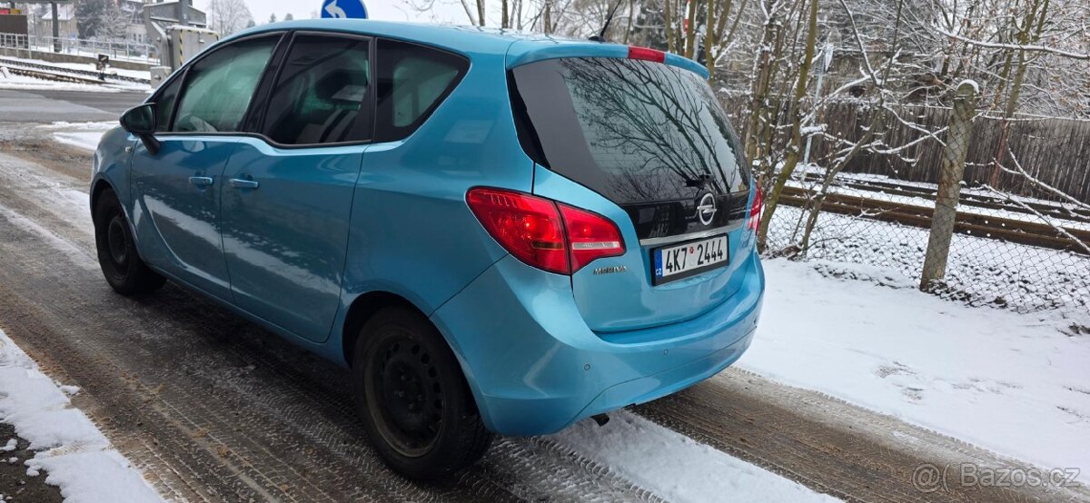 Opel Meriva B 1.4 74kw rok-2010 - 9