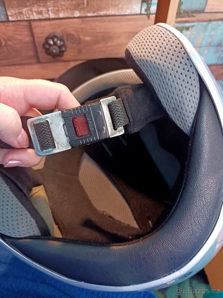 Stříbrná helma - 9