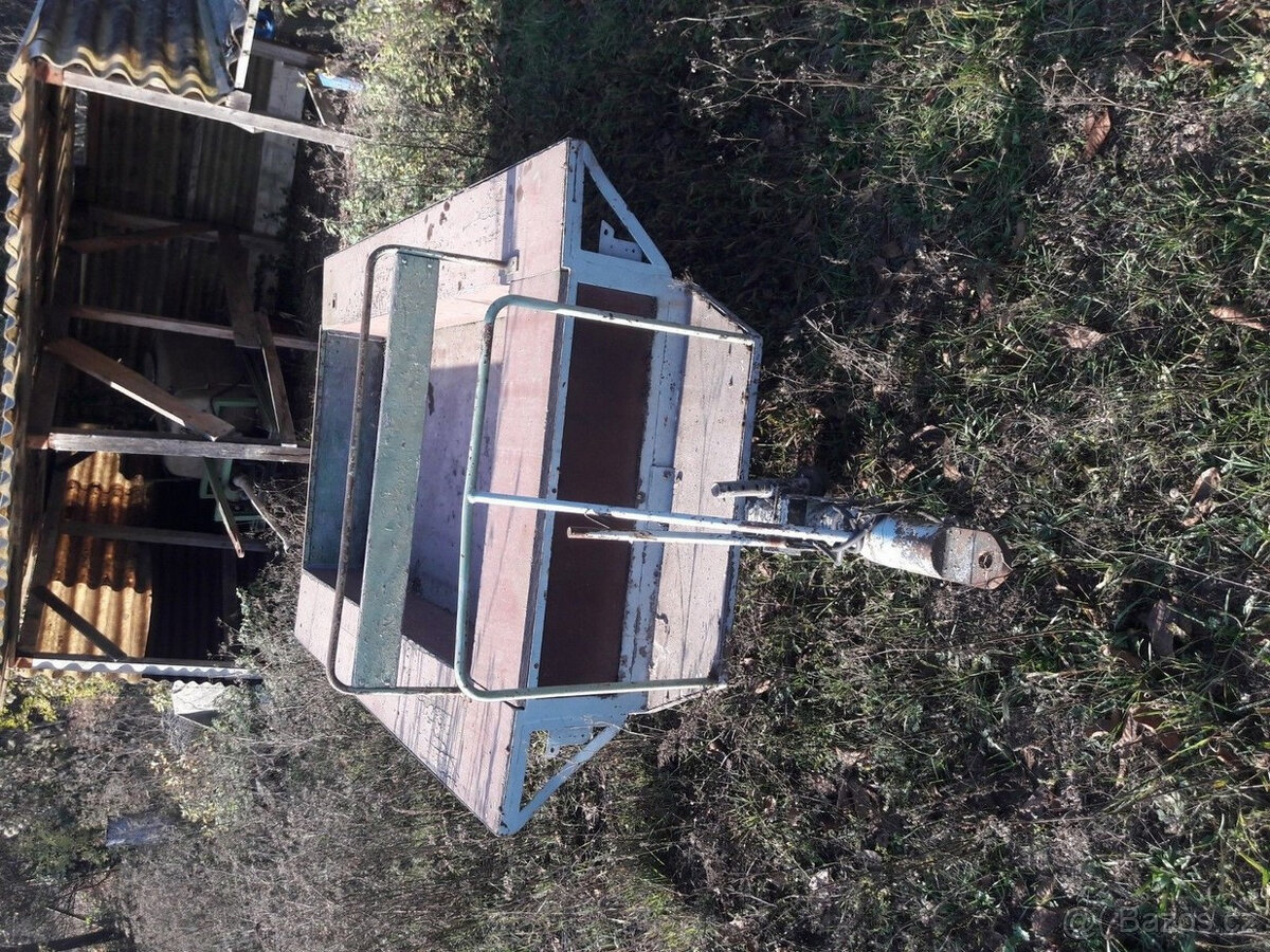 Traktor + příslušenství - 9