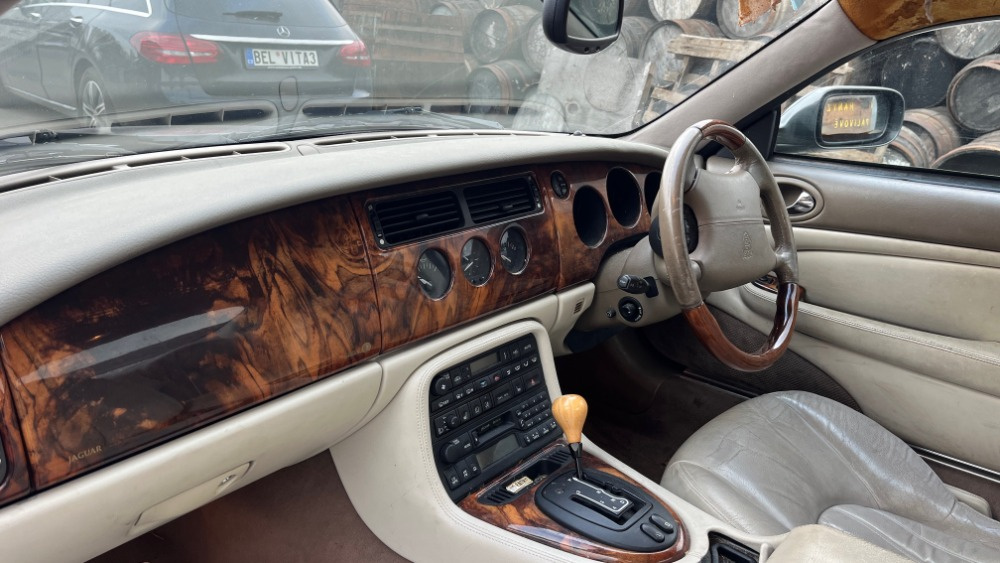 290.Jaguar XK8 AJ8FT - 9