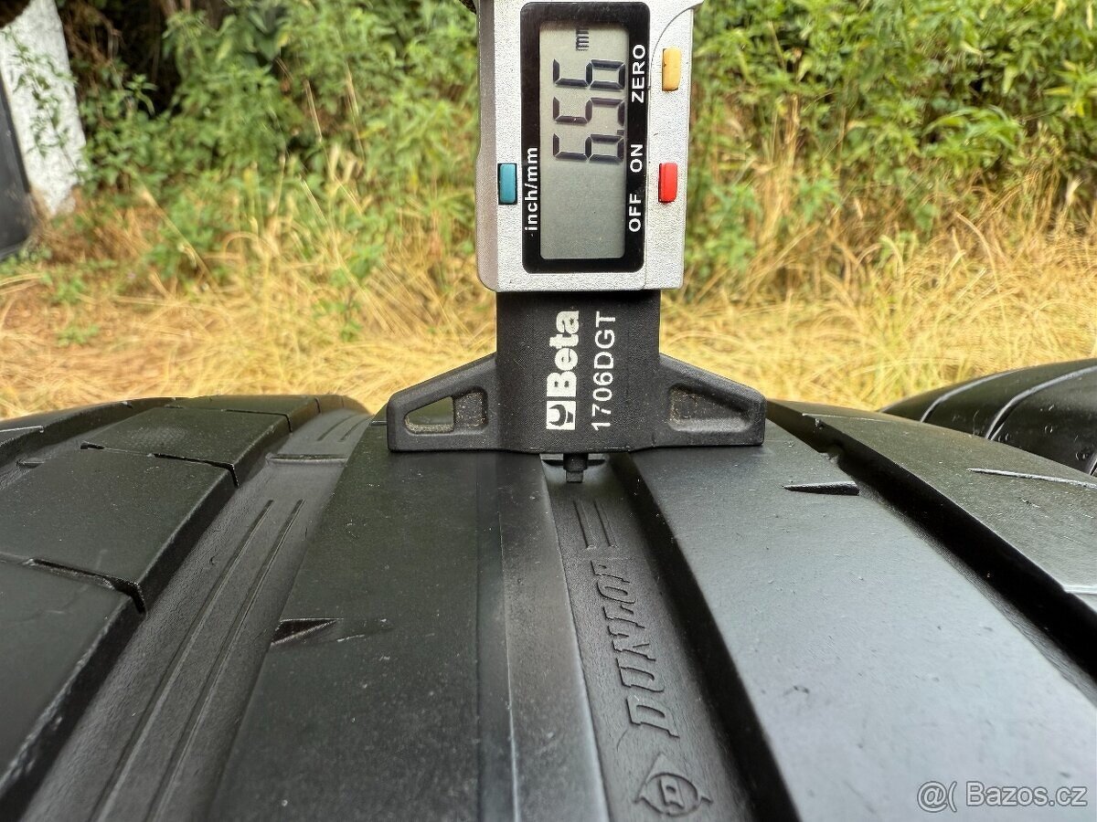 4x Letní pneu Dunlop Sport MAXX RT2 - 275/45 R19 XL - 90% - 9