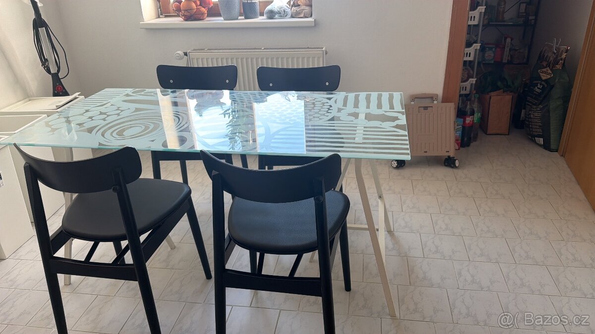 Jídelní stůl - 9