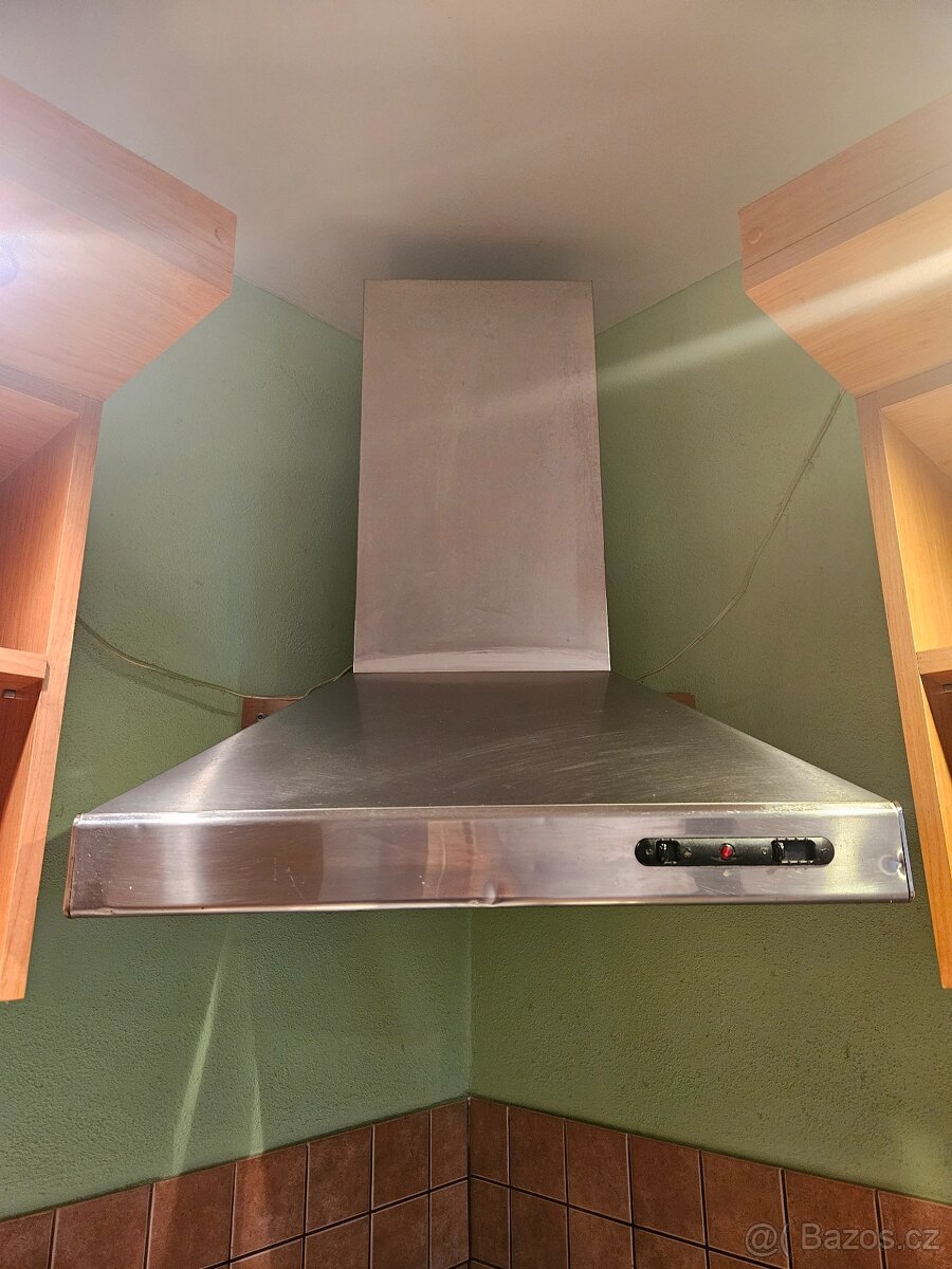 Kuchyňská linka se spotřebiči - 9