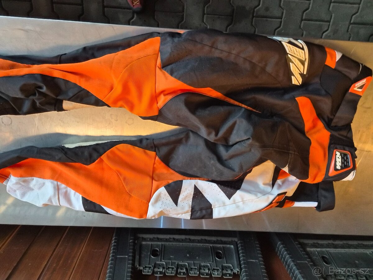 Chranice kolen Alpinestars , Fox , kalhoty Ktm - 9